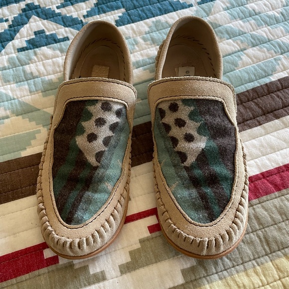 Shoes - Broncy Donkey 🫏 moccasins sz 7